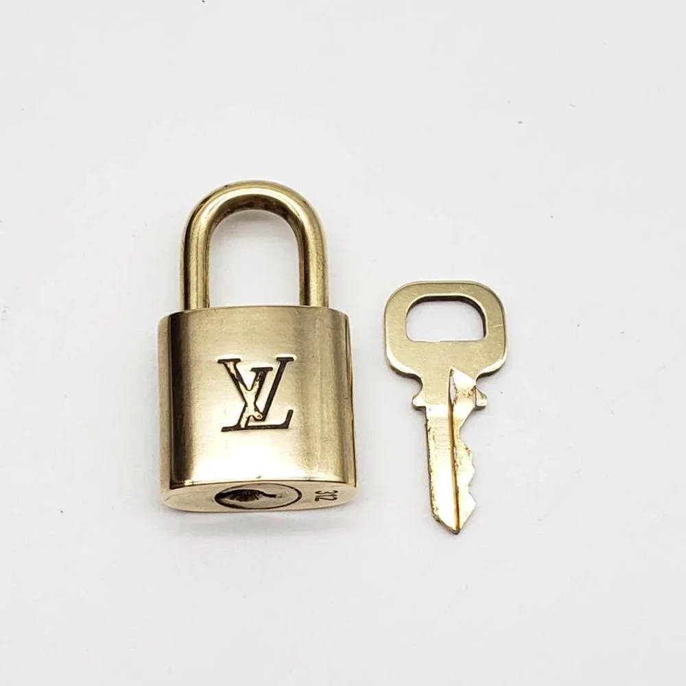100% Authentic Louis Vuitton Gold Brash 1 Lock and 1 Key